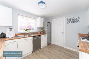 Kitchen/Diner- click for photo gallery